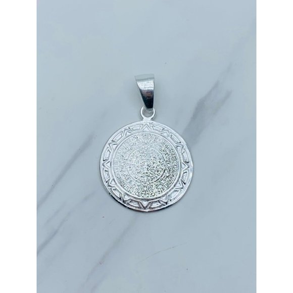 ❤️ 925 Sterling Silver Pendant Mexican Aztec Calendar - Picture 1 of 5